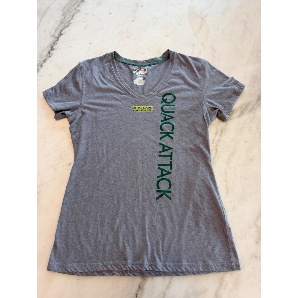 Oregon Ducks Women XL Gray Quack Attack V-Neck T-Shirt Section 101 Tee